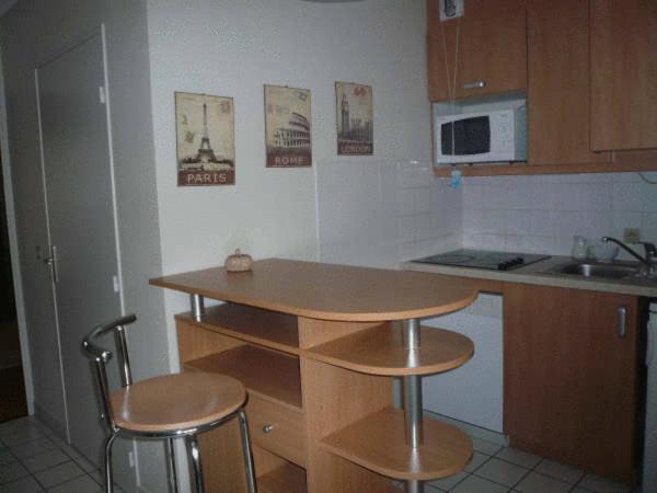 Aparthotel Tempologis à Meylan Chambre photo